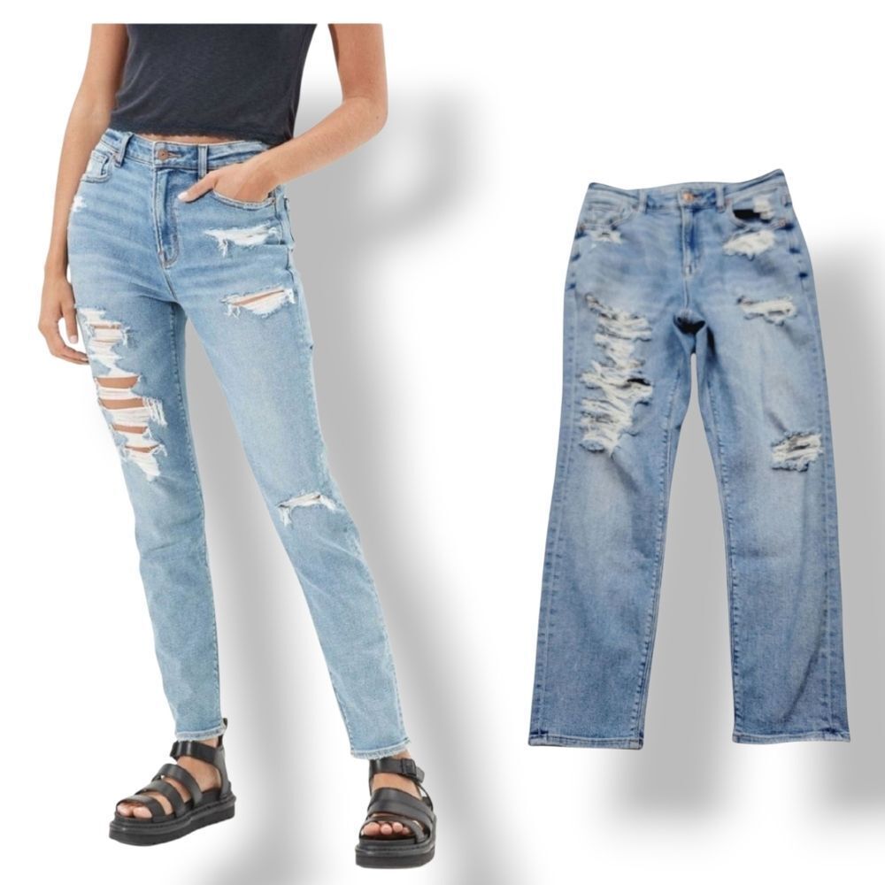 American Eagle Distressed Mom Straight Jean in Light Wash Denim Size 4 Regular